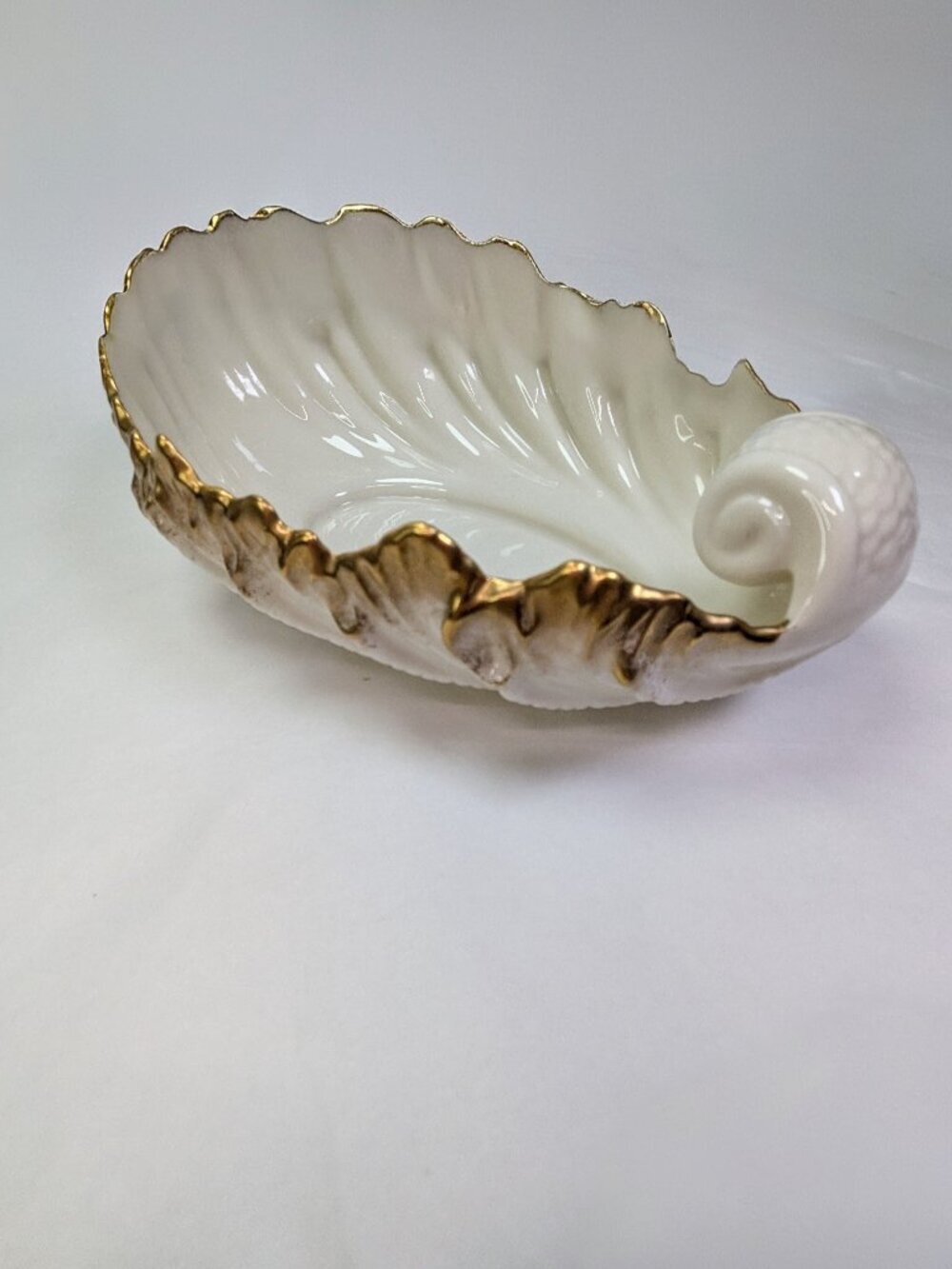 Vintage Lenox 30s 50s Ivory Porcelain Shell Bowl Heavy 24k Gold Trim 9”